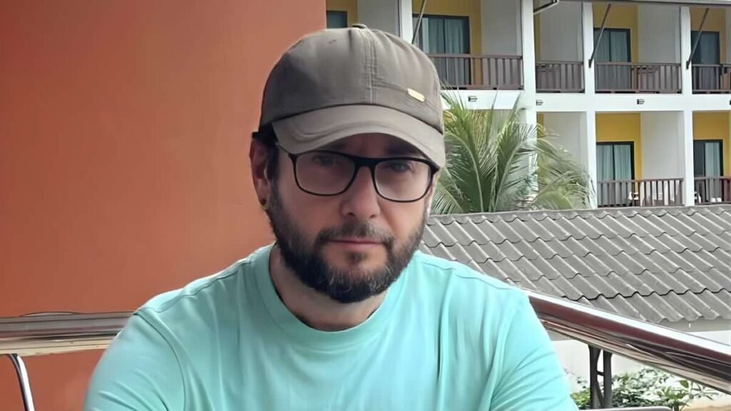 Zisco Nueda Headshot in Krabi, Thailand